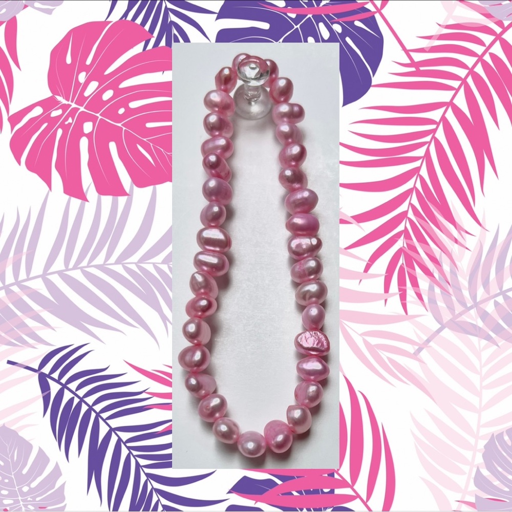 Pink pearl bracelet